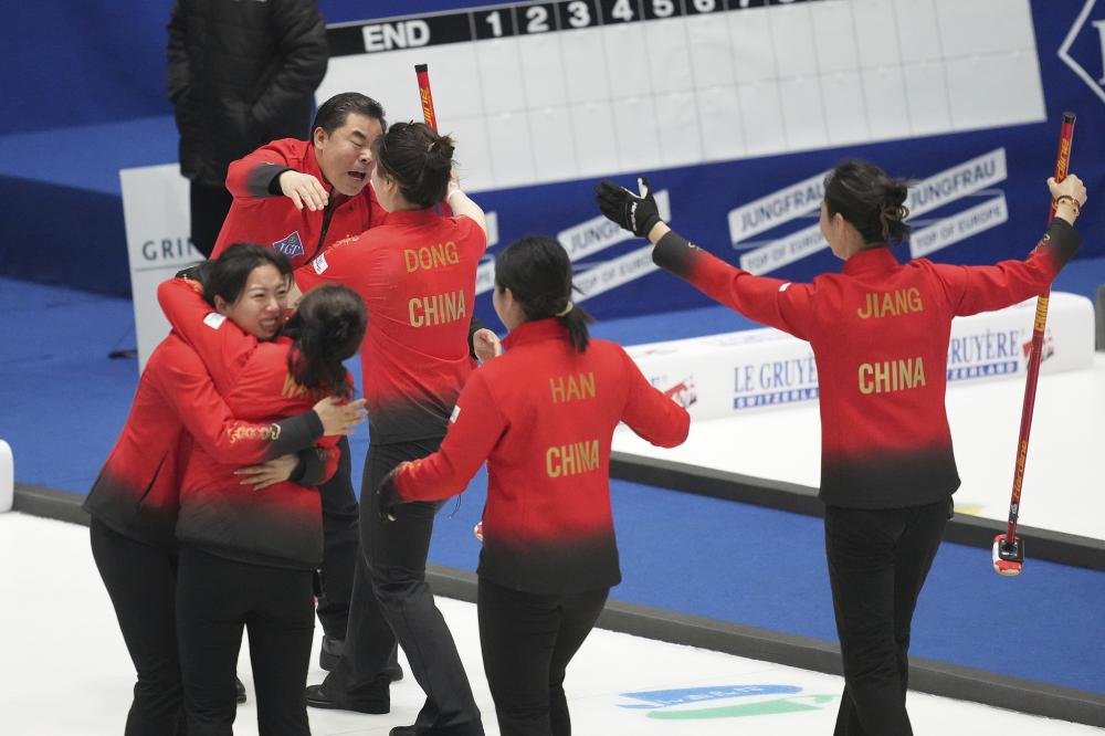国米0比1利物浦遭欧冠两连败，VAR判点致胜